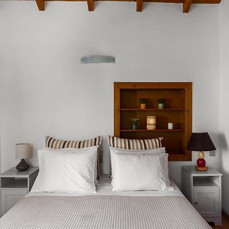 Traditional Rustic Maisonette By Konnect Agios Ioannis Peristerion Eksteriør bilde