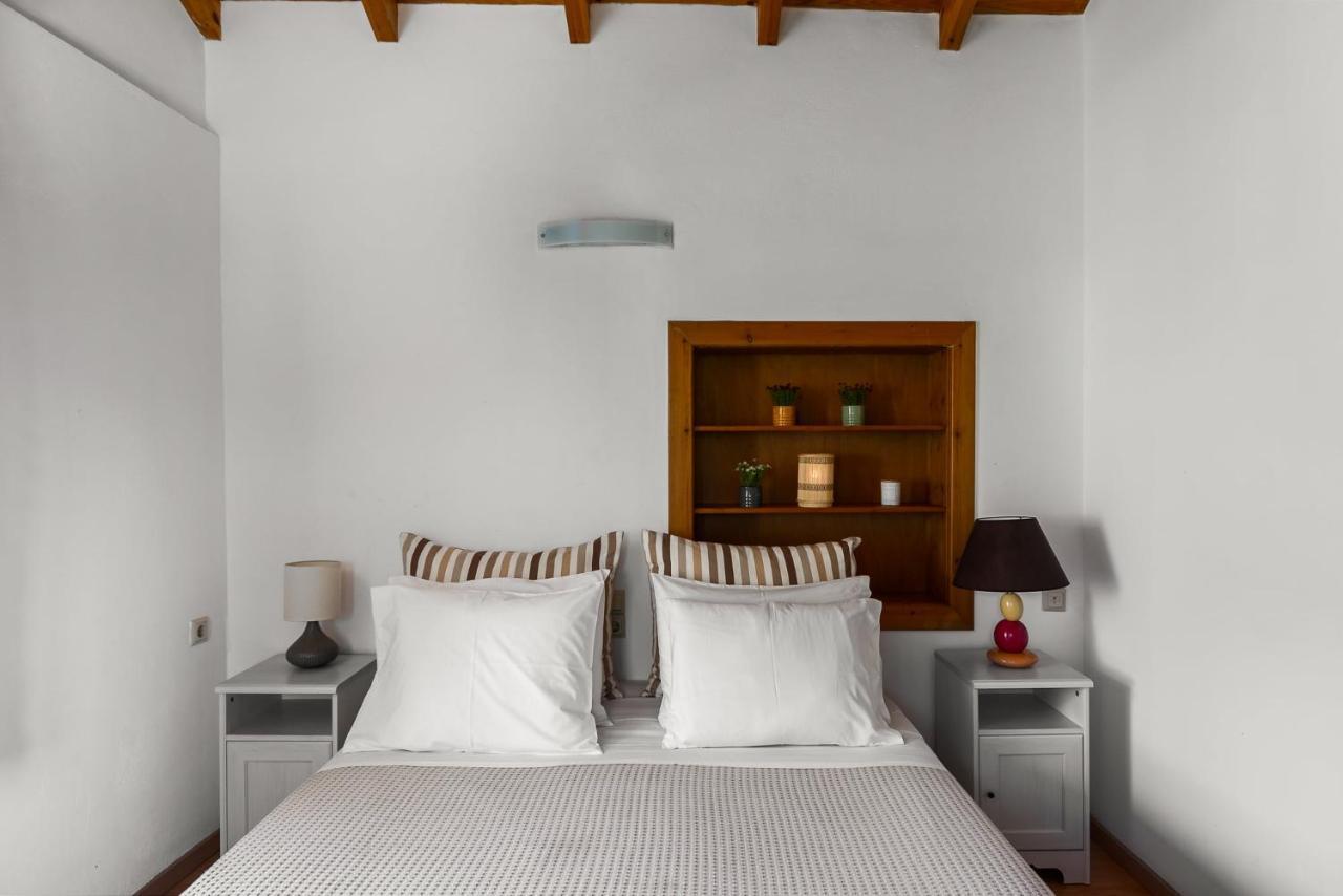 Traditional Rustic Maisonette By Konnect Agios Ioannis Peristerion Eksteriør bilde